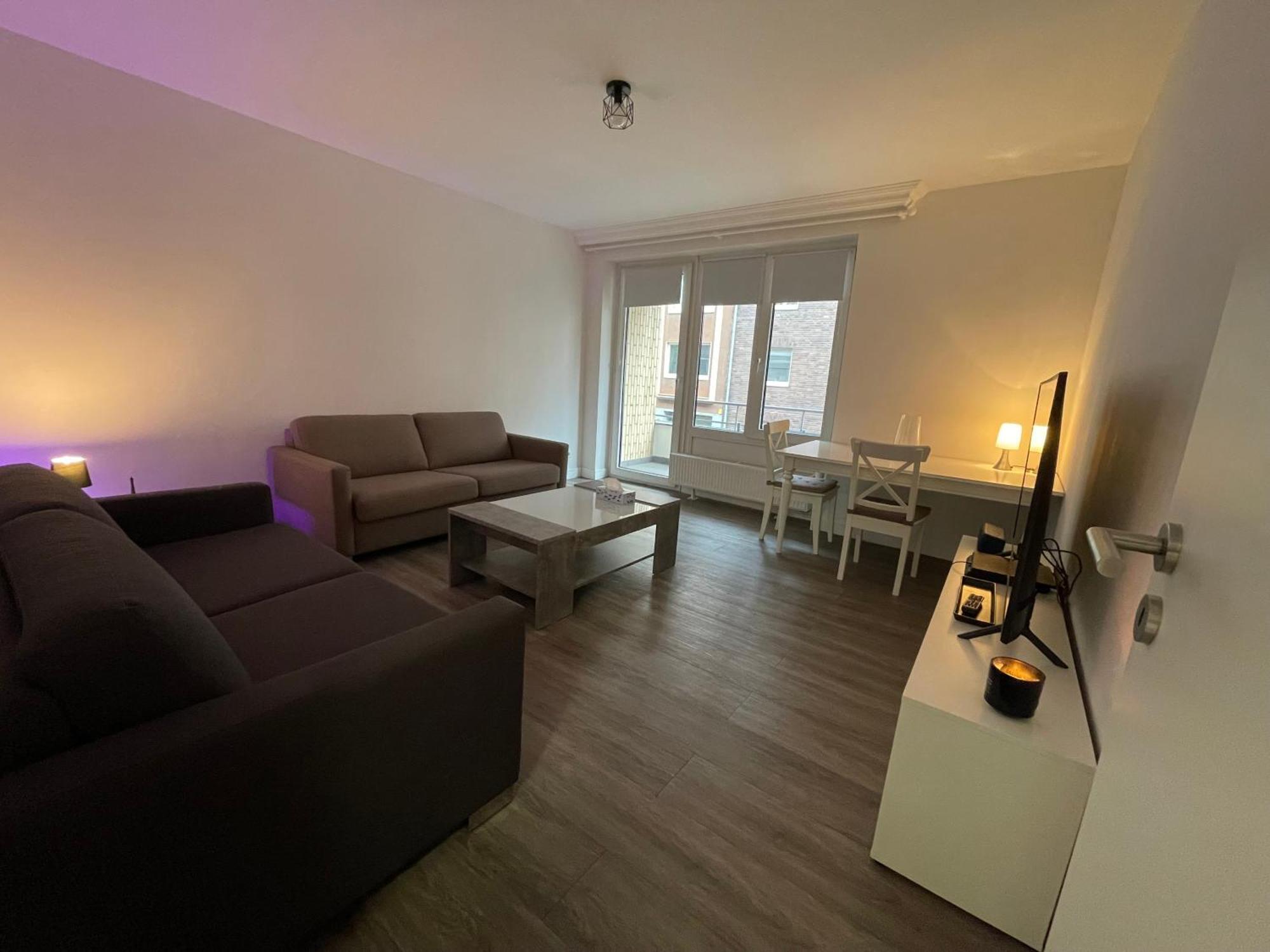 Cozy Apartment City Nightlife デュッセルドルフ エクステリア 写真